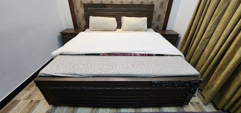 Bed set along with side table and Dressing DHA 11 0