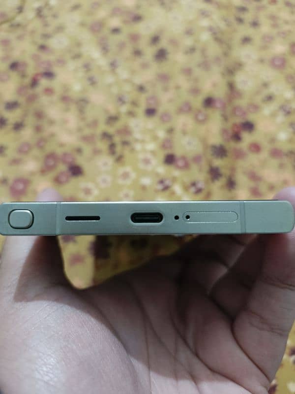 Samsung Galaxy s24 ultra (non pta) 4