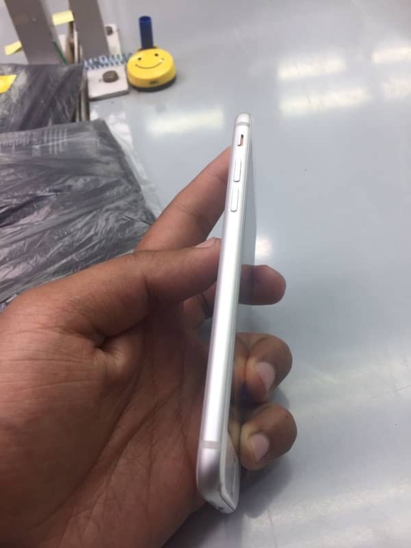 iPhone 8 non pta water pack 4