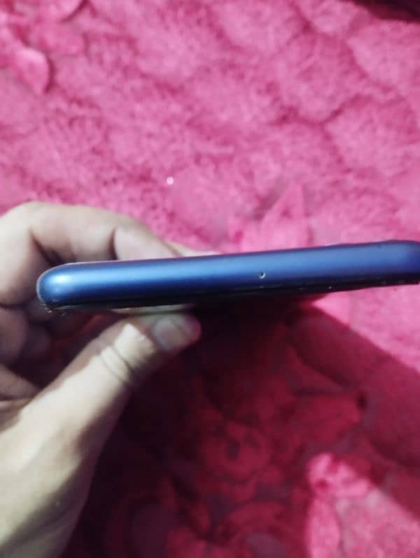 Huawei y9  4gb ram and 64 gb room 2