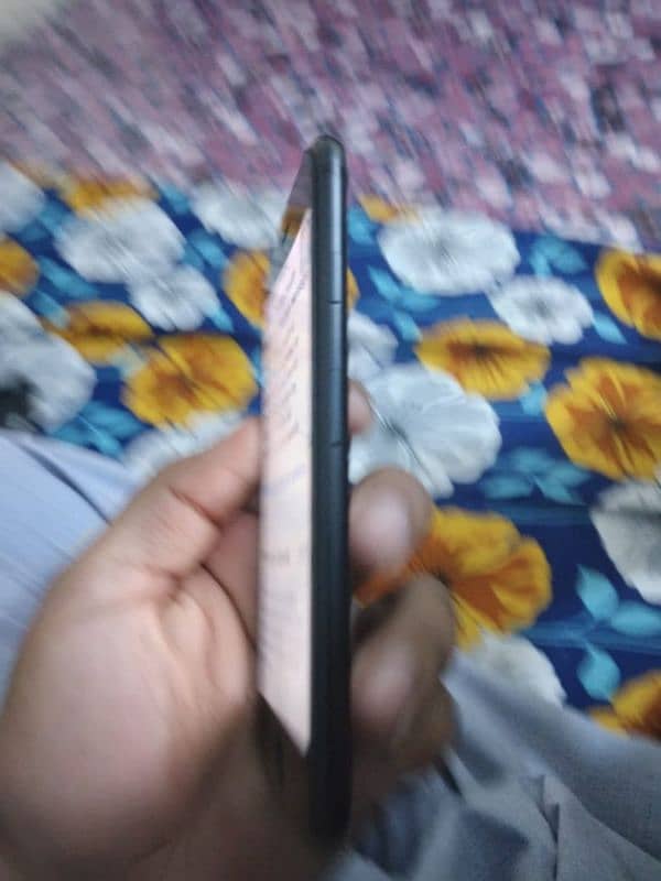 I phone 7  mobile apple 1