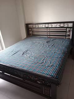 Bed + Metres For sale