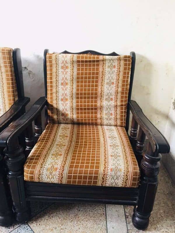 5 seater sofa for sale in good condition 0