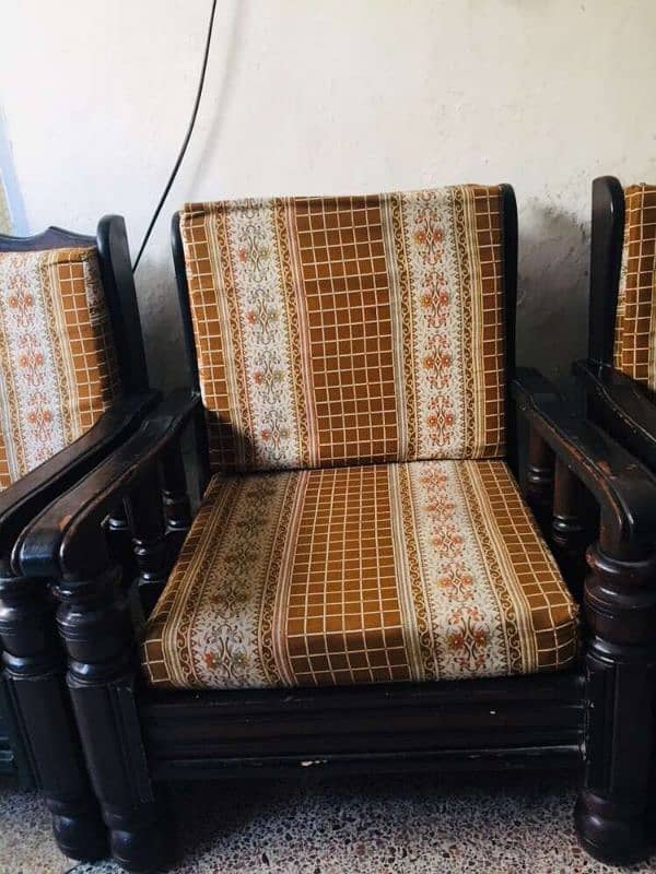 5 seater sofa for sale in good condition 1