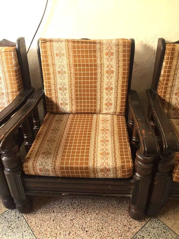 5 seater sofa for sale in good condition 2