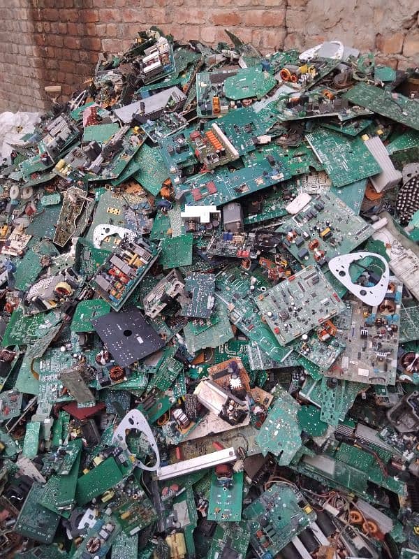 e waste, computer scrap 0