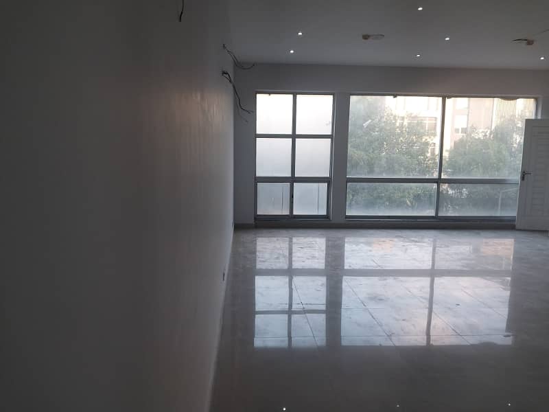 4 Marla Commercial Space in DHA Phase 5, Lahore 2