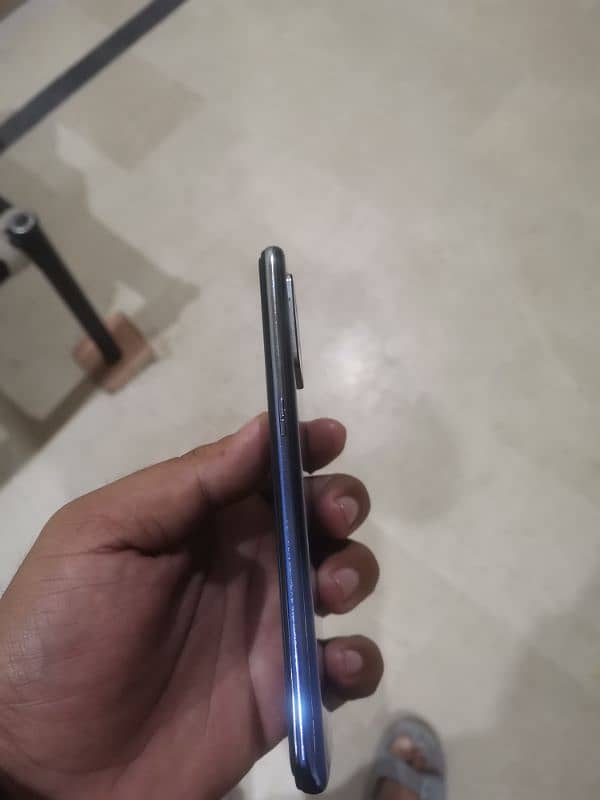 Oppo F19 8/128 in Lush Condition 3