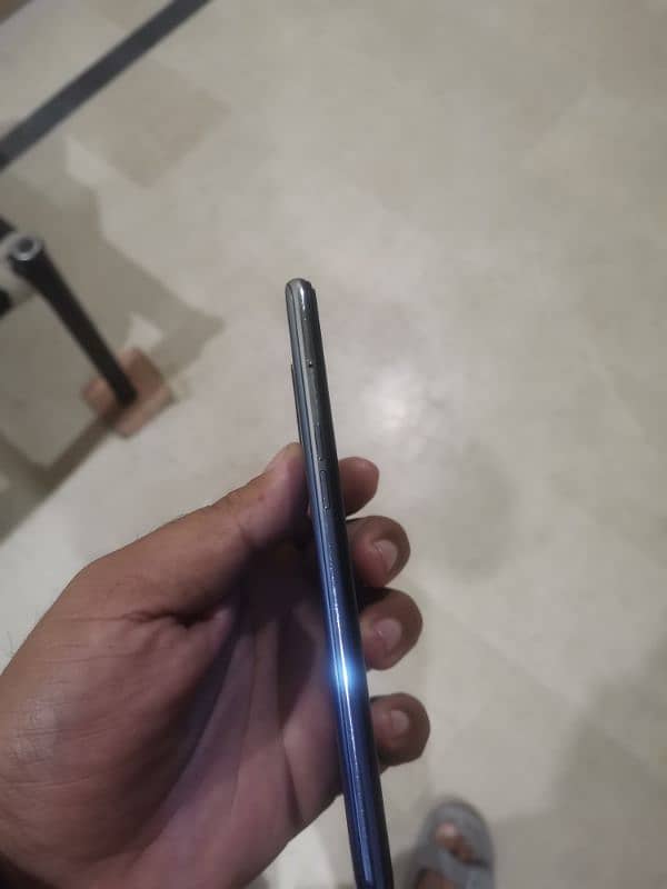 Oppo F19 8/128 in Lush Condition 6