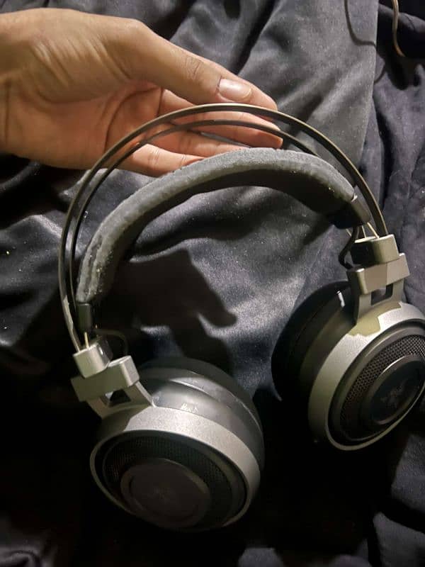 Razer Nari Ultimate Headphones 3