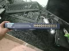 Tenda Gigabit Switch