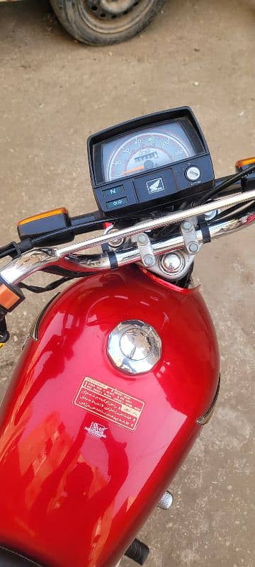 Honda 23 wala sticker bike ka model 9