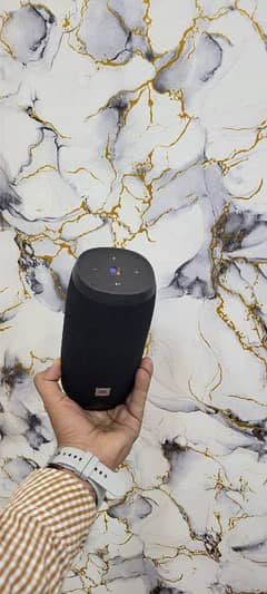 JBL link 10 laut speaker with Google assistant