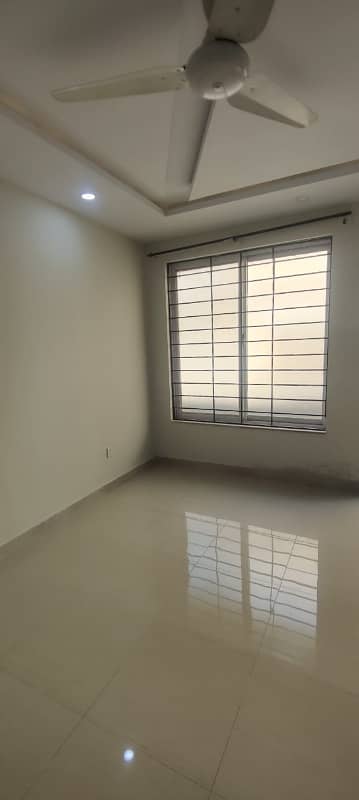 RENOVATED HOUSE FOR RENT 17