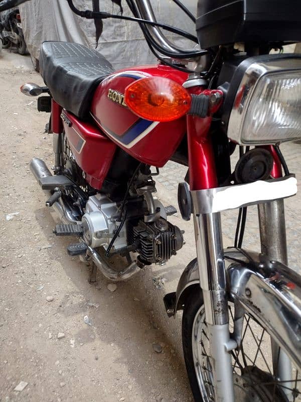 Honda bike 70 CDI model 1988 just buy and ride  contact me 03188264599 3