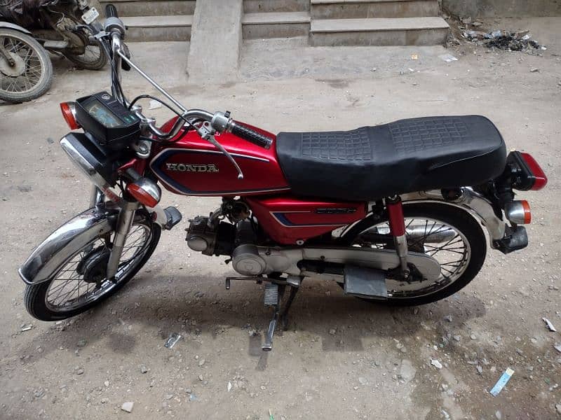 Honda bike 70 CDI model 1988 just buy and ride  contact me 03188264599 5