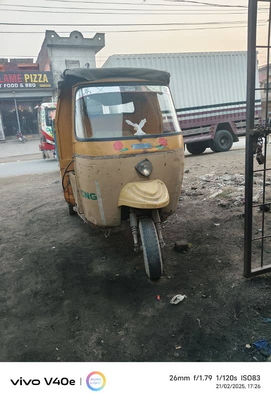 CNG Rickshaw 5