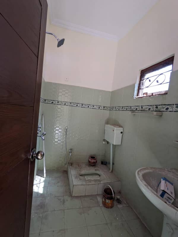 5 Marla House for Sale in Johar Town, Lahore 4 Beds, Double Kitchen & Double TV Lounge 12