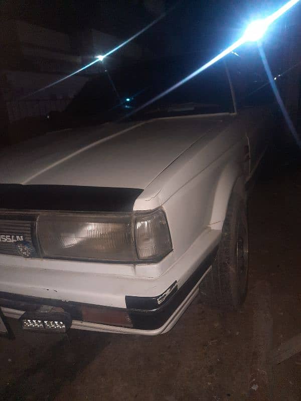 Nissan Sunny 1987 4