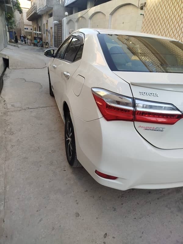 Toyota Corolla GLI 2018 call nbr 03360523357 5