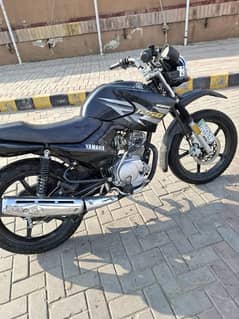 ybr 125G all ok lush condition 2018 kay end ki bike hai