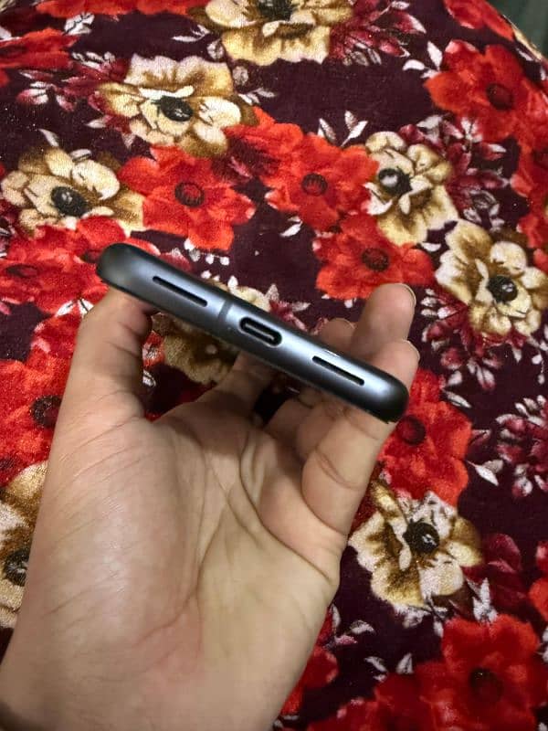 Google Pixel 8 (8/128)  Black (Physical+ Esim) 5