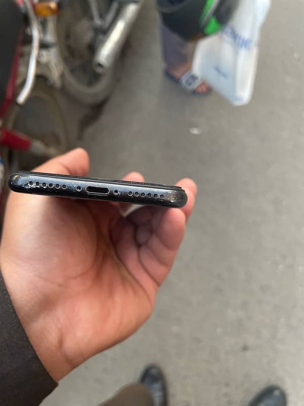 IPhone 7 128Gb (PTA Approved)(Hard Cruppted) 5