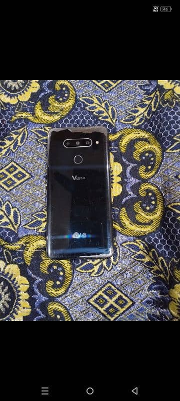 LG v40 Thinq 6\64 3