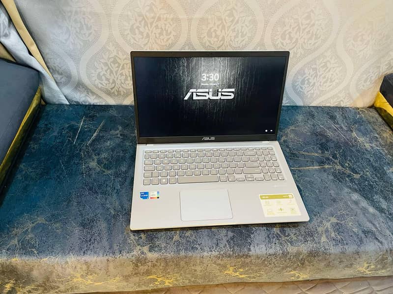 Asus VivoBook 11th Gen i5 Slim Look 512 SSD 16GB Ram: 1