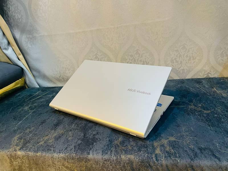 Asus VivoBook 11th Gen i5 Slim Look 512 SSD 16GB Ram: 2