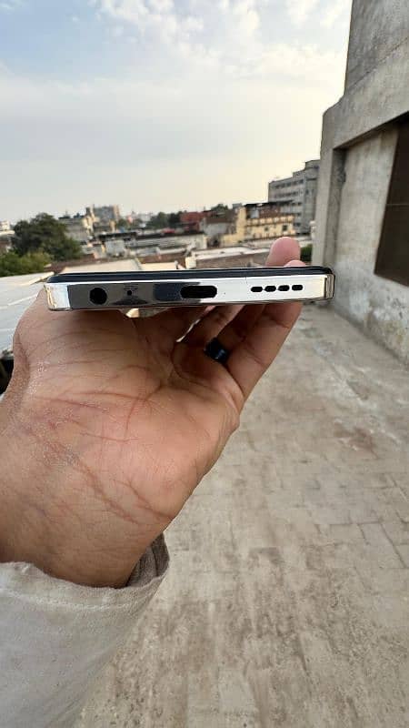 InfinixHot40i condition 10/10 4