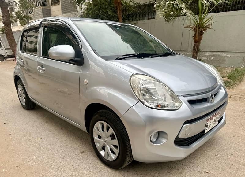 Toyota Passo 2014 New shape Silver One owner 100% original body 2