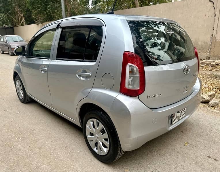 Toyota Passo 2014 New shape Silver One owner 100% original body 3