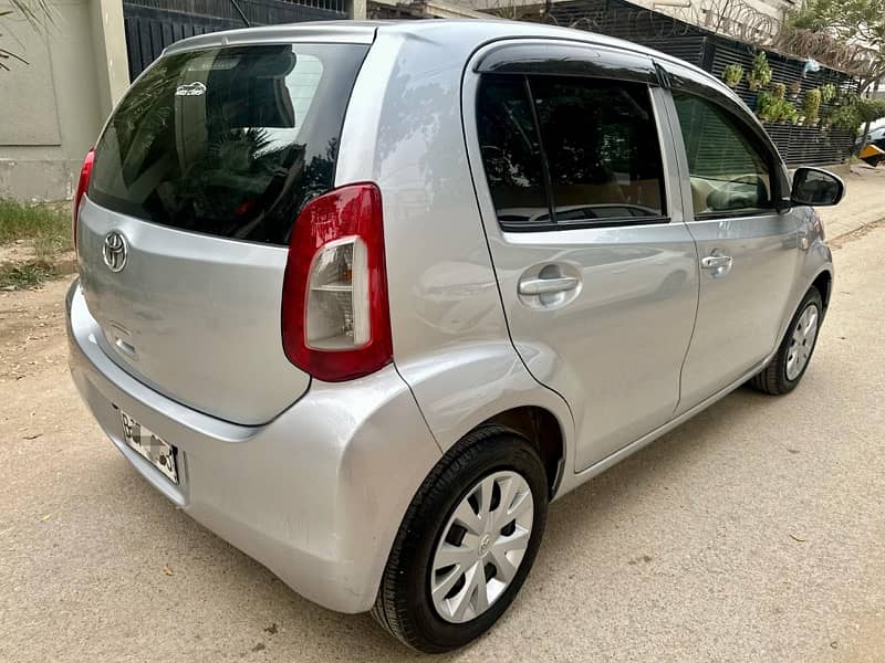 Toyota Passo 2014 New shape Silver One owner 100% original body 4