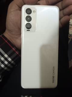 I'm Selling my Tecno Camon 18T