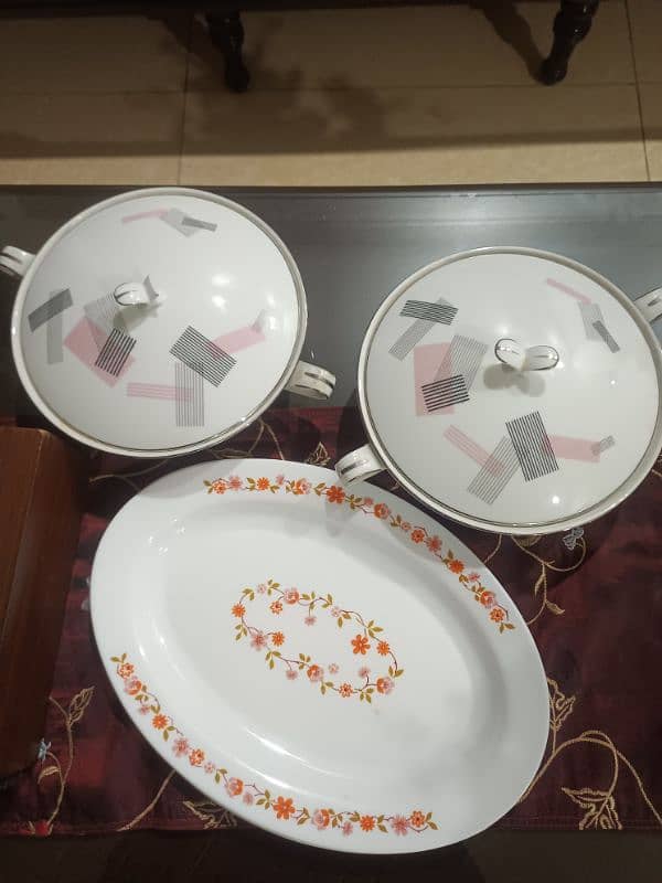 crockery 0