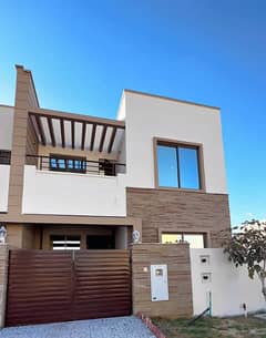 luxrious villa available for rent on per day and weekly basis in bahria town karachi 03069067141