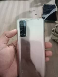 touch brack minor pta pacha all ok no falt  Huawei y7 box available