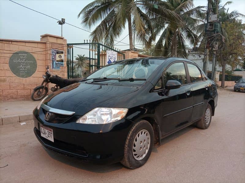 Honda City IDSI 2005 Black color Own Engine Genuine condition 1