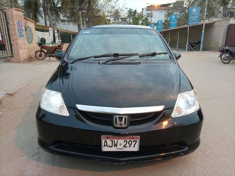 Honda City IDSI 2005 Black color Own Engine Genuine condition 2