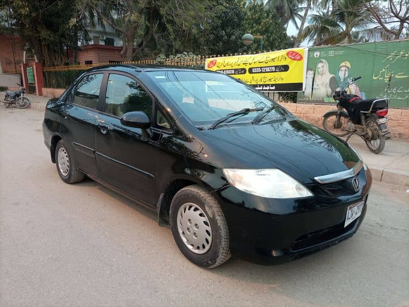 Honda City IDSI 2005 Black color Own Engine Genuine condition 6