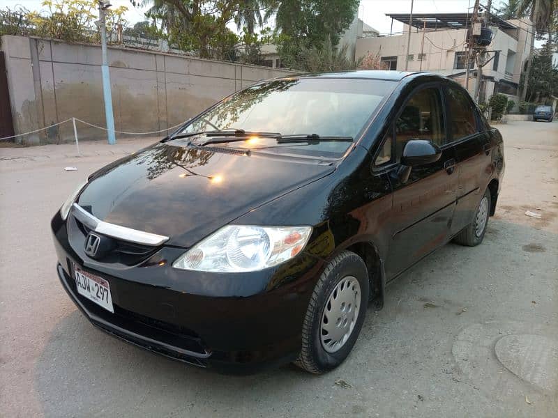 Honda City IDSI 2005 Black color Own Engine Genuine condition 7