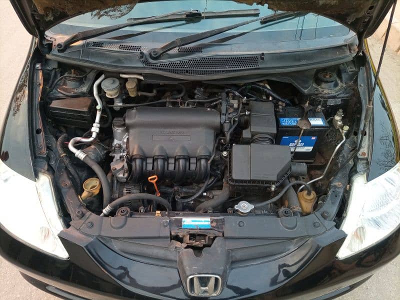 Honda City IDSI 2005 Black color Own Engine Genuine condition 8