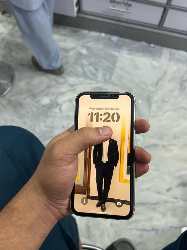 iPhone 11 JV Non PTA 4