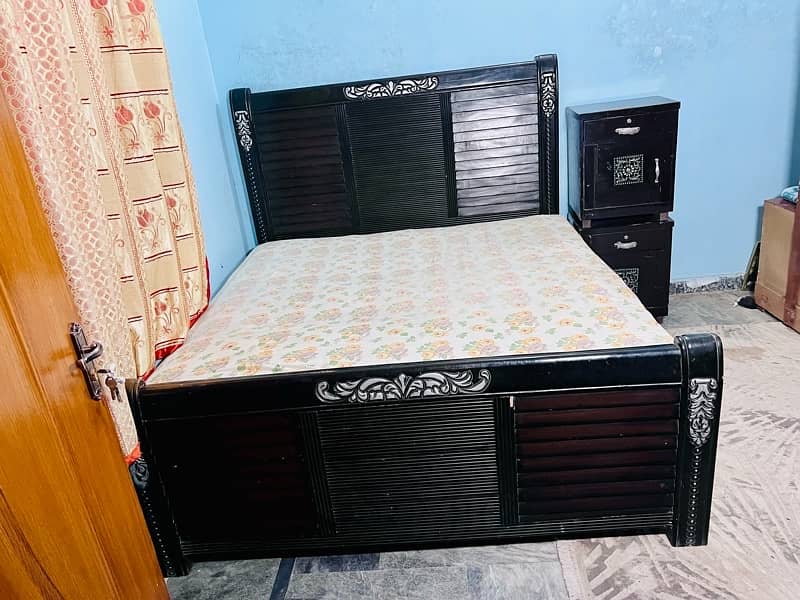 Double bed/King Size bed/Bed Set/Wooden Bed/Furniture for sale 0