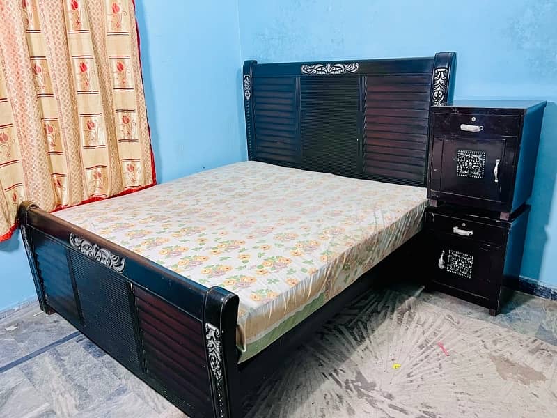 Double bed/King Size bed/Bed Set/Wooden Bed/Furniture for sale 1