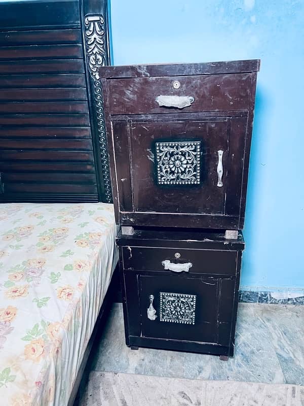 Double bed/King Size bed/Bed Set/Wooden Bed/Furniture for sale 4