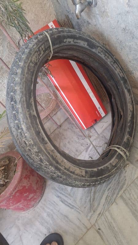 honda cg 125 tyre tube and chaincover 1