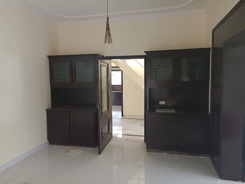 1 Kanal Separate Gate Upper Portion With Drawing Room Is Available For Rent In Dha Phase 3 Near McDonalds Y Block 2