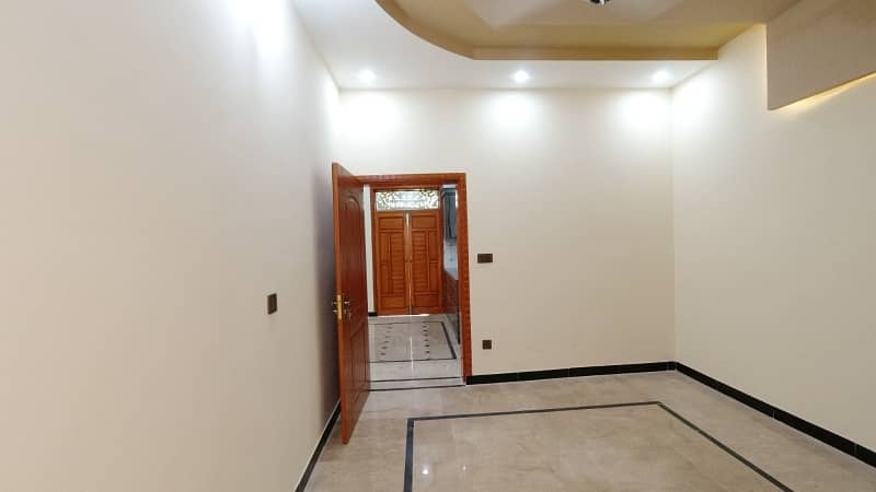 Luxury 5 Marla Furnished House, All Facilities For Sale 18